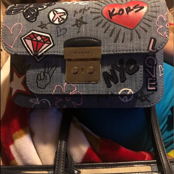 Michael Kors Handbags - MK purse Brand new